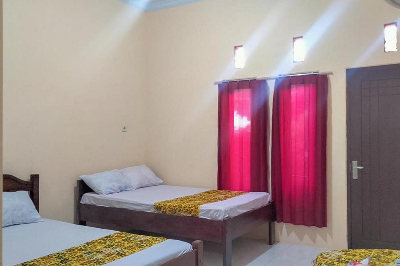 Kelapa Gading Homestay Syariah Redpartner Баньюванги Экстерьер фото