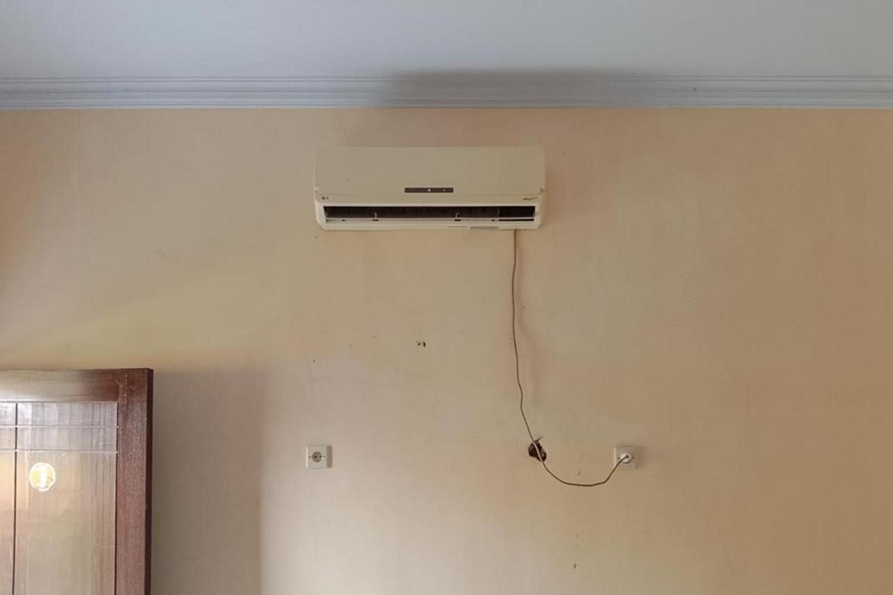 Kelapa Gading Homestay Syariah Redpartner Баньюванги Экстерьер фото