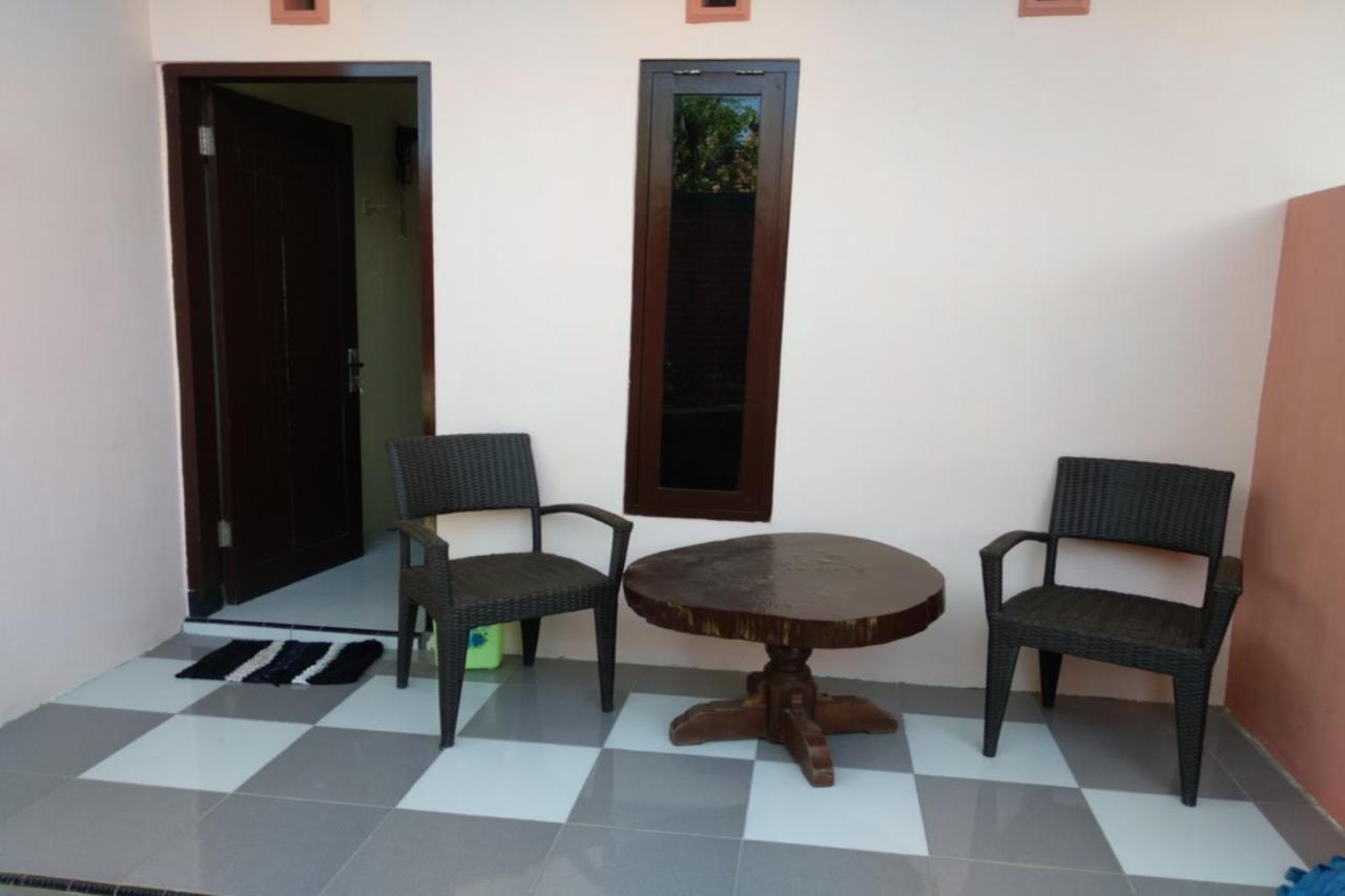 Kelapa Gading Homestay Syariah Redpartner Баньюванги Экстерьер фото