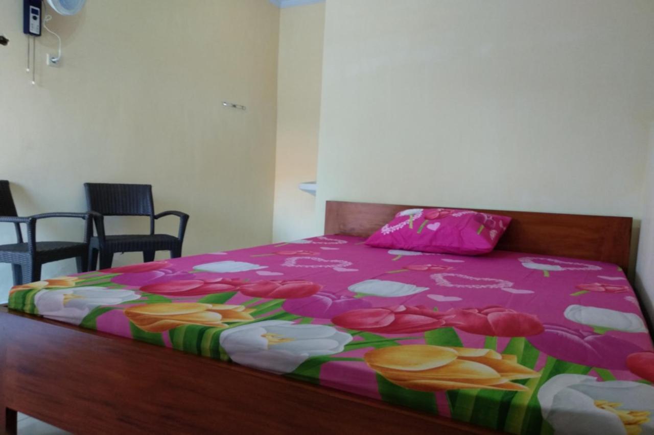 Kelapa Gading Homestay Syariah Redpartner Баньюванги Экстерьер фото